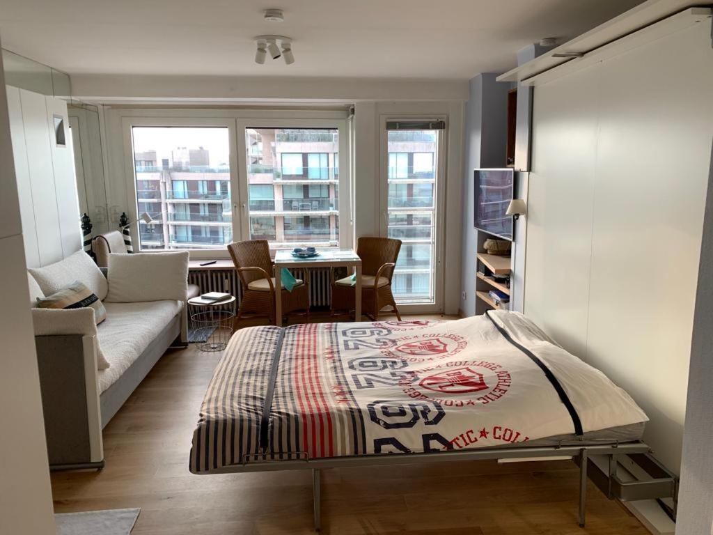 Sunny Studio With Seaview Knokke-Le-Zoute Extérieur photo